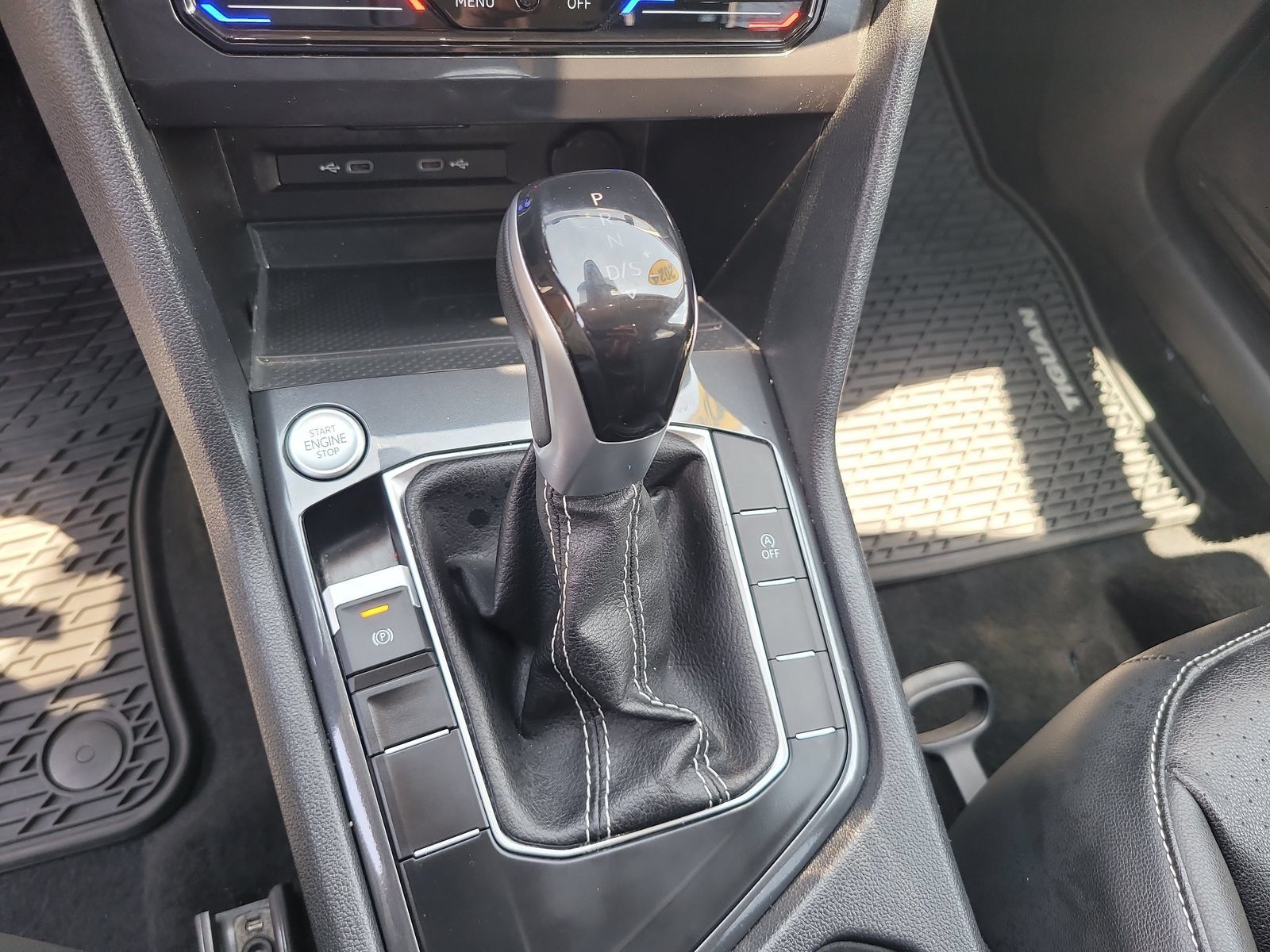 Used 2024 Volkswagen Tiguan SE FWD image 23