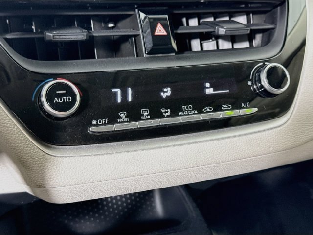 Certified 2022 Toyota Corolla LE FWD image 17