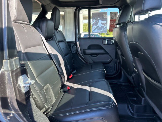 Used 2019 Jeep Wrangler Unlimited Sahara AWD/4WD image 31
