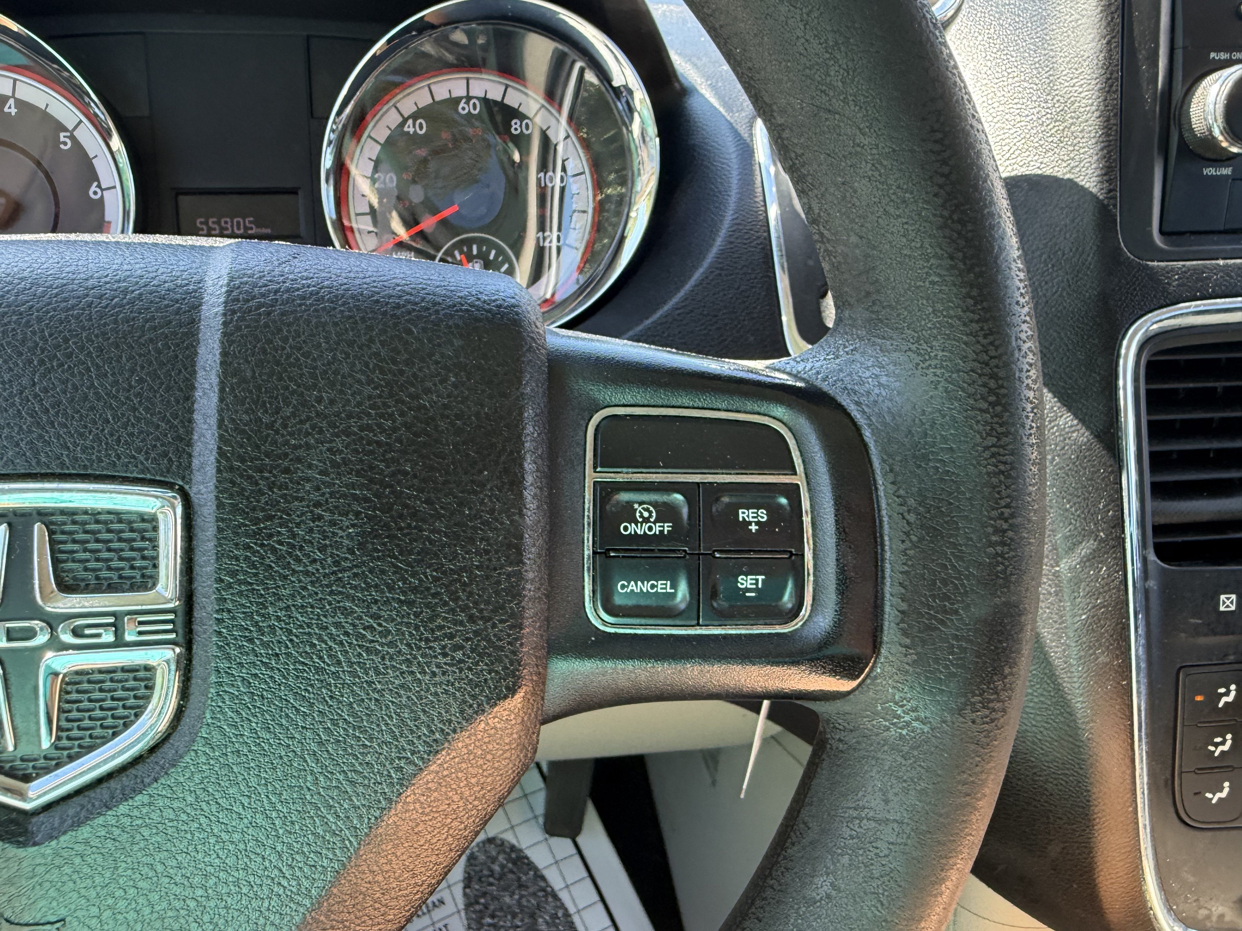 Used 2012 Dodge Grand Caravan SXT FWD image 23