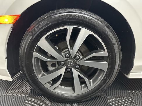 Used 2023 Honda Odyssey Touring image 41