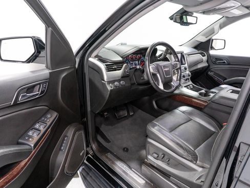 Used 2019 GMC Yukon XL SLT AWD/4WD image 12