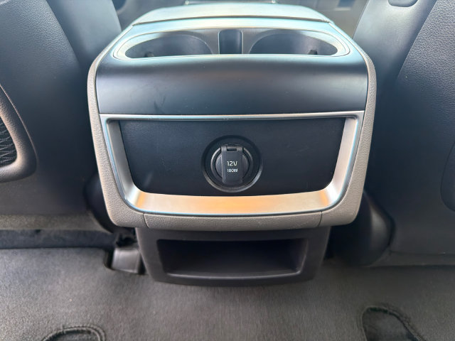 Used 2025 Kia Carnival EX FWD image 23