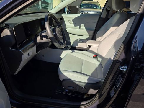 Certified 2025 Hyundai Kona SEL image 29