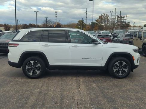 Used 2024 Jeep Grand Cherokee Limited 4xe AWD/4WD image 2