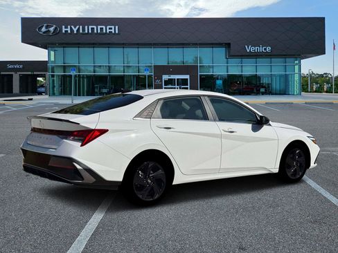 New 2026 Hyundai Elantra SEL Sport w/ Cargo Package FWD image 8