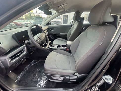 Used 2025 Kia K4 LXS image 28