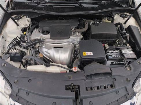 Used 2017 Toyota Camry XLE w/ Moonroof Package image 24