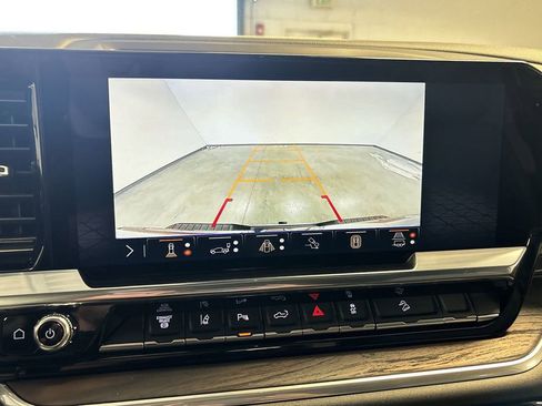 New 2025 GMC Sierra 2500 SLT AWD/4WD image 19