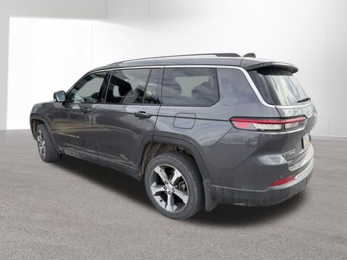 Used 2023 Jeep Grand Cherokee L Limited AWD/4WD image 28
