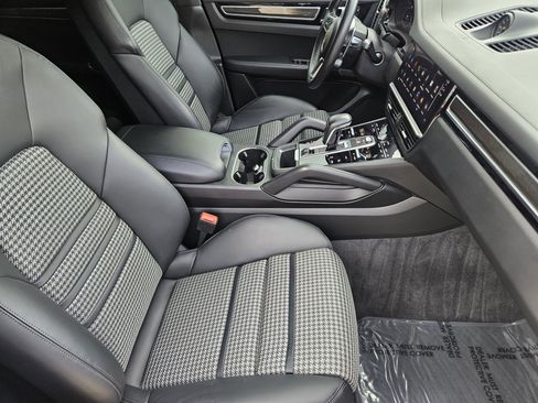 Used 2023 Porsche Cayenne GTS image 13