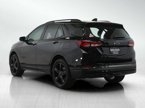 Used 2023 Chevrolet Equinox Premier image 3