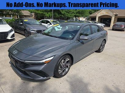 Used 2025 Hyundai Elantra SEL
