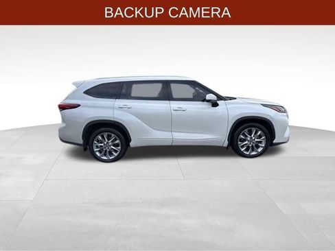 Used 2020 Toyota Highlander Limited image 8