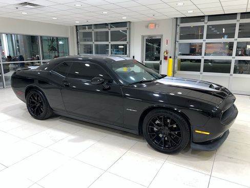 Used 2021 Dodge Challenger R/T RWD image 1