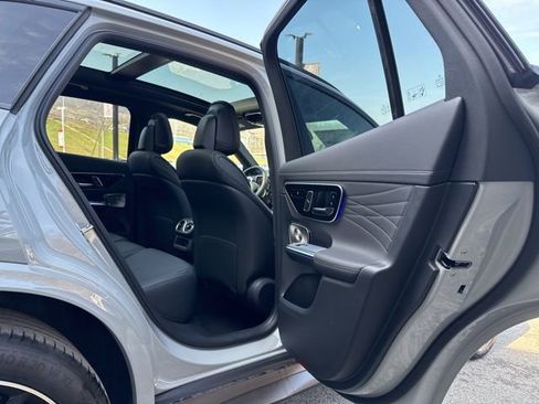 New 2026 Mercedes-Benz GLC 300 4MATIC image 23