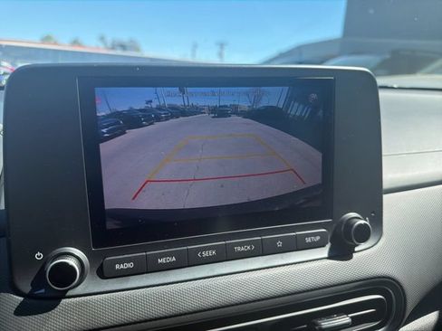 Used 2023 Hyundai Kona SE FWD image 6
