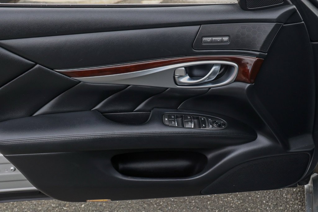 Used 2019 INFINITI Q70 Luxe AWD/4WD image 25