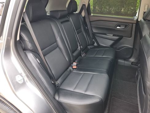 Certified 2023 Nissan Rogue SV w/ SV Premium Package FWD image 14
