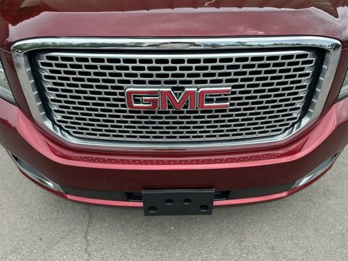 Used 2016 GMC Yukon Denali w/ Open Road Package AWD/4WD image 32