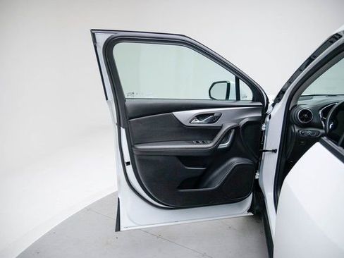 Used 2025 Chevrolet Blazer LT image 21