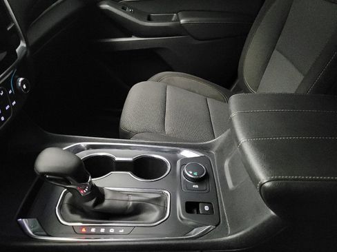 Used 2021 Chevrolet Traverse LS image 26