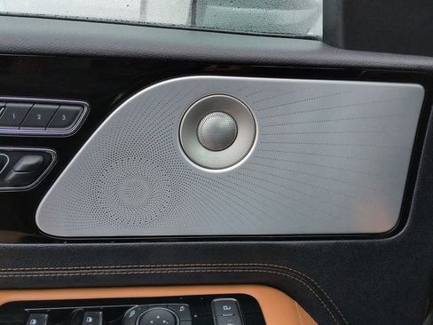 Used 2022 Lincoln Aviator Black Label w/ Dynamic Handling Package image 33