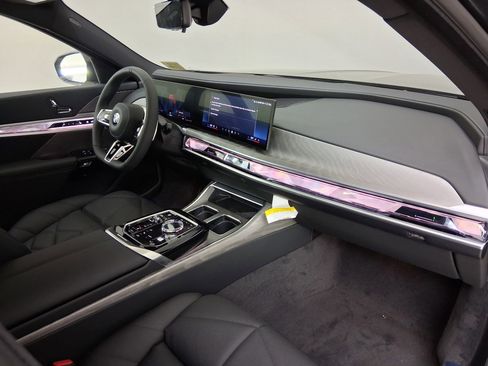 New 2026 BMW 740i 740i w/ Premium Package image 28
