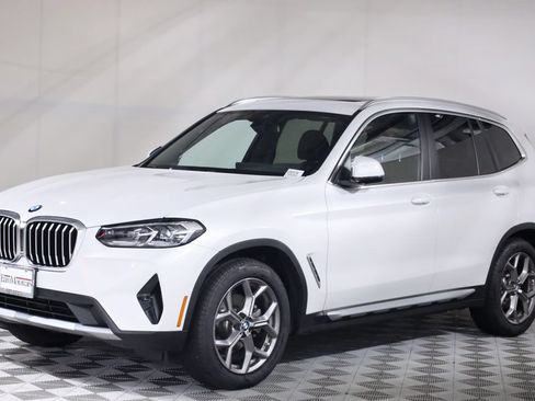 Used 2022 BMW X3 xDrive30i w/ Premium Package 2 (ZPA) AWD/4WD image 3