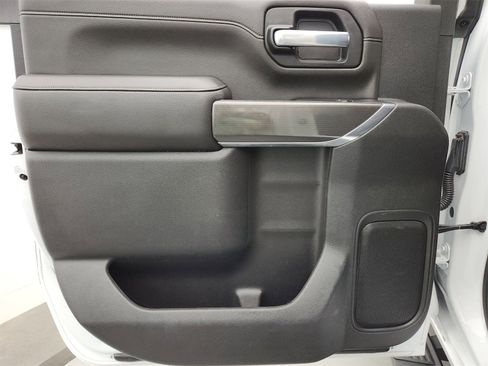 Used 2020 GMC Sierra 3500 AT4 image 14