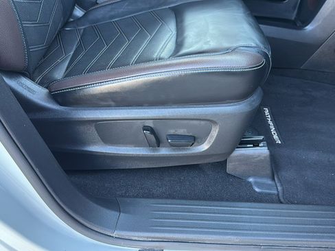 Used 2022 Nissan Pathfinder Platinum w/ Cargo Package image 29