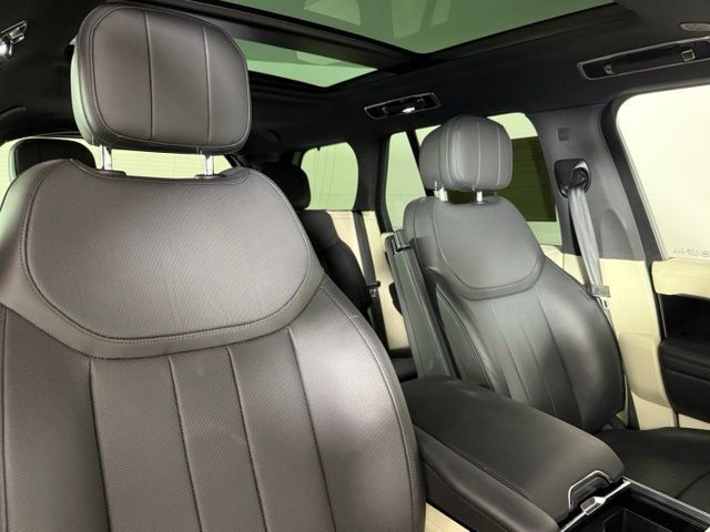 Used 2023 Land Rover Range Rover SE AWD/4WD image 32