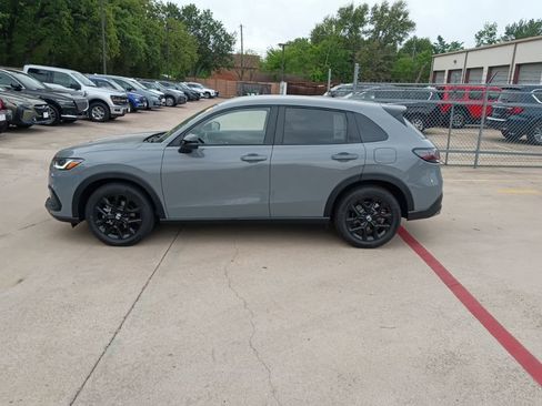 Used 2025 Honda HR-V Sport image 4