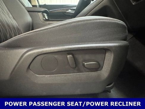 Used 2023 Buick Envision Avenir image 39