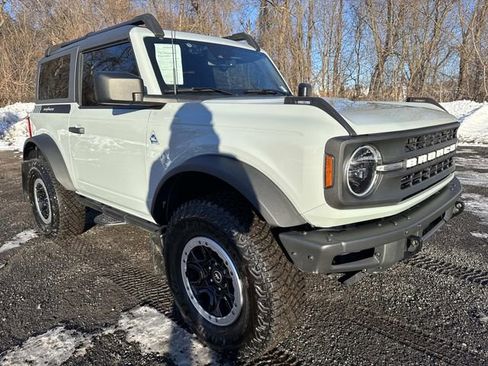 Used 2021 Ford Bronco Black Diamond w/ Sasquatch Package image 9