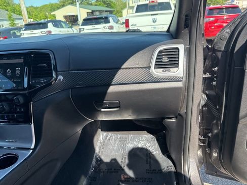 Used 2021 Jeep Grand Cherokee SRT AWD/4WD image 30