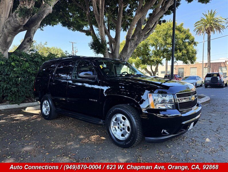 Used 2013 Chevrolet Tahoe LT RWD image 1