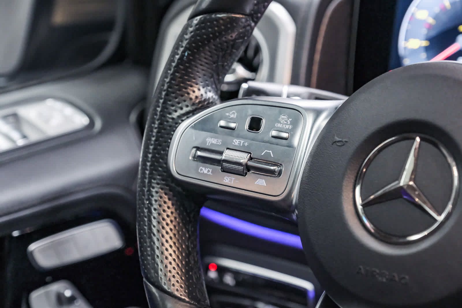 Used 2023 Mercedes-Benz G 550 image 22