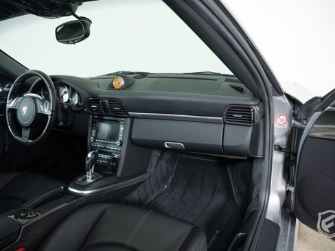 Used 2011 Porsche 911 4 Coupe image 34