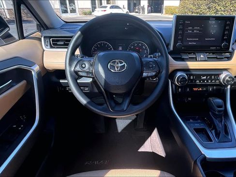 Used 2019 Toyota RAV4 XLE w/ Convenience Package image 6