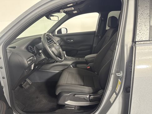 Certified 2025 Honda HR-V Sport image 15