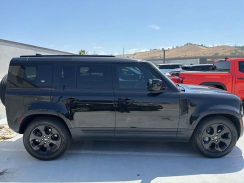 Used 2024 Land Rover Defender 110 S AWD/4WD image 5