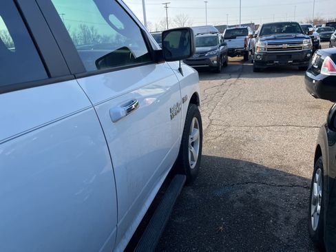 Used 2017 RAM 1500 Classic SLT image 20