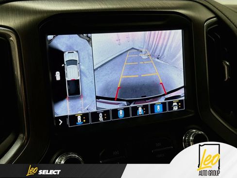 Used 2022 GMC Sierra 3500 Denali w/ Technology Package AWD/4WD image 17