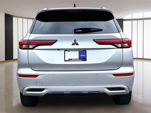 Used 2024 Mitsubishi Outlander SEL image 5