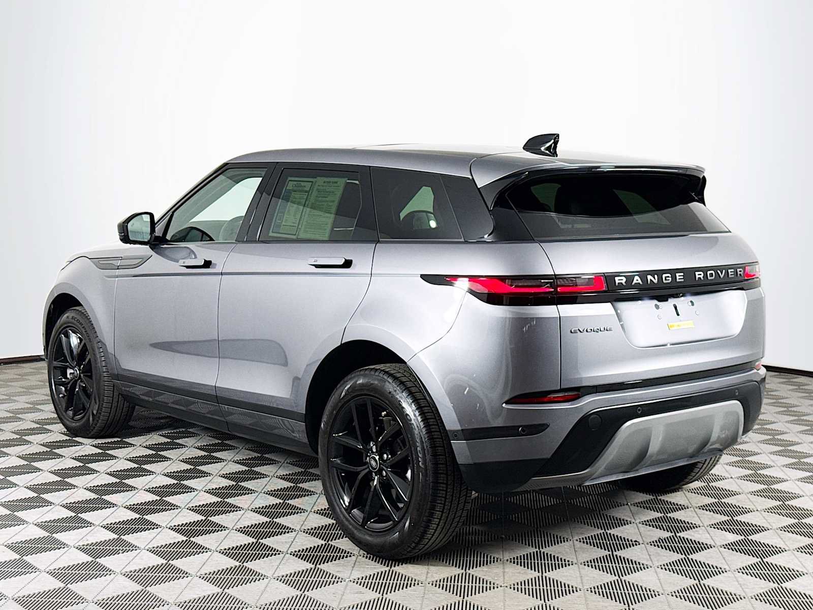 Used 2026 Land Rover Range Rover Evoque S AWD/4WD image 7