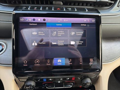 Certified 2025 Jeep Grand Cherokee L Limited w/ Luxury Tech Group II AWD/4WD image 86
