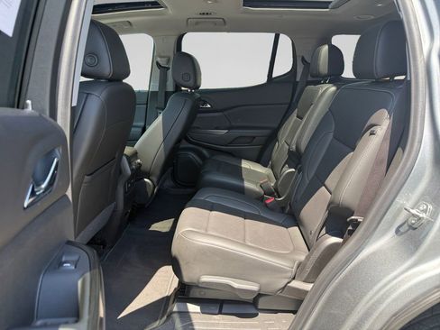 Used 2023 GMC Acadia SLT FWD image 13