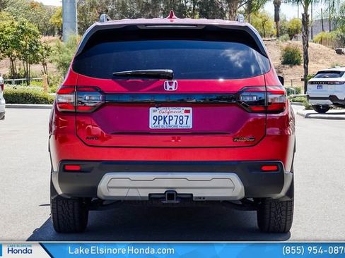 Certified 2025 Honda Pilot TrailSport image 10