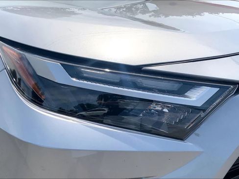 Used 2025 Toyota RAV4 XLE FWD image 52